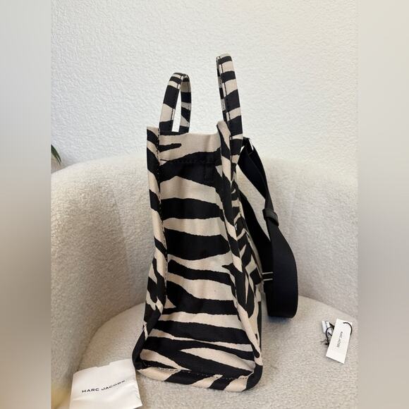 Marc Jacobs Animal Print Bag Black and Cream - Picture 2 of 5